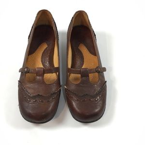 Born Brown Leather Mary Jane Shoes Size 8 EUR 39